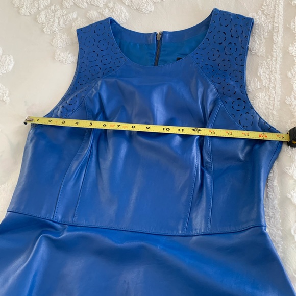 NWT French Connection 💯%Leather Shift Dress Perforated Hem/Neck, Back Zip, 8 - Picture 5 of 10